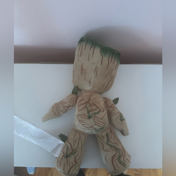 Disney Guardians of the Galaxy Cosmic Rewind Groot Scented Plush - Picture 4 of 4
